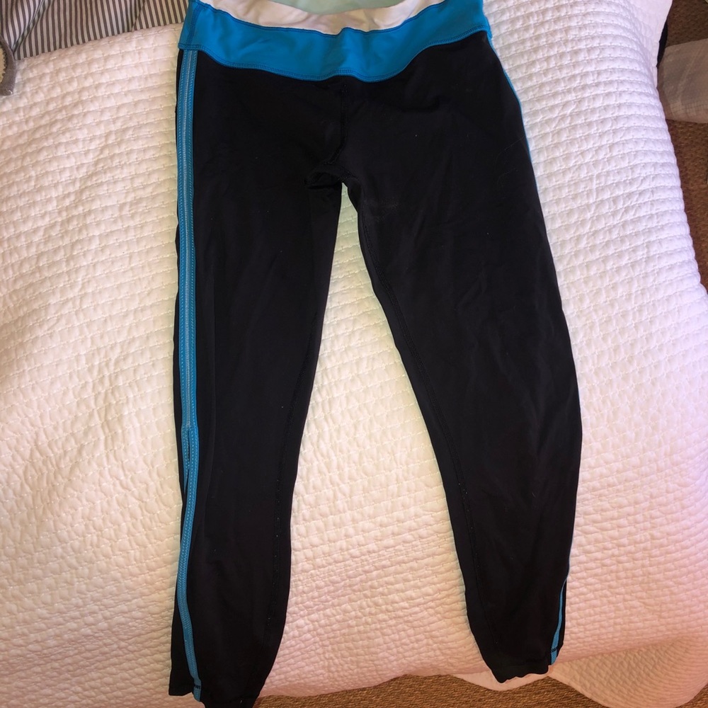 Blue stripe vintage lululemon leggings!